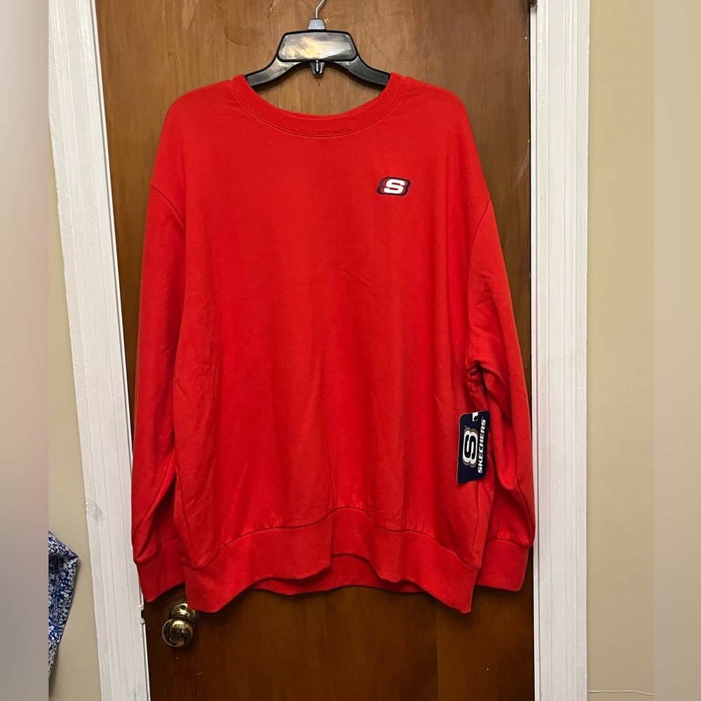 🆕 Skechers Bold Red Pullover NWT.  2XL.   B5